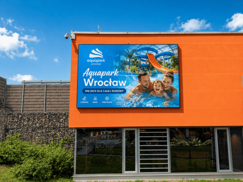 LED-Display an Fassade Aquapark Wrocław