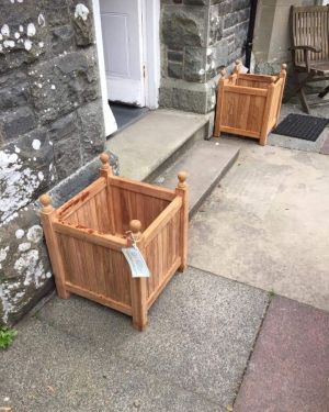 Teak Pflanzgefäß