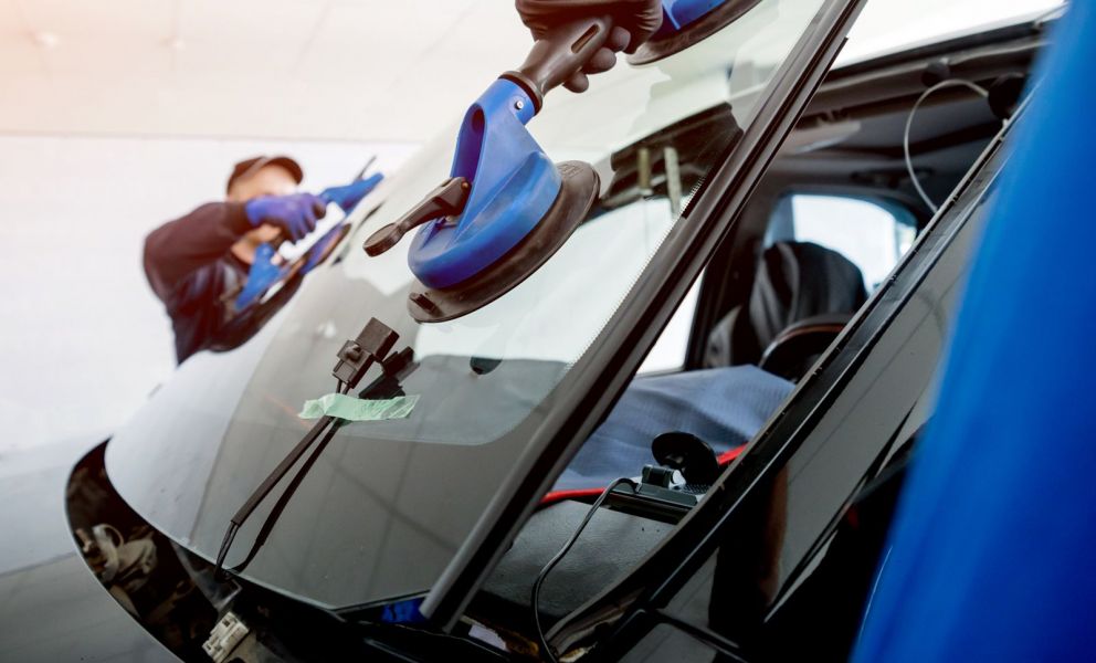 Auto glass replacement