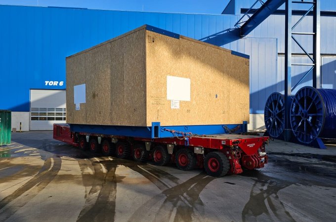 Transport auf Self-Propelled Modular Transporter (SPMT)