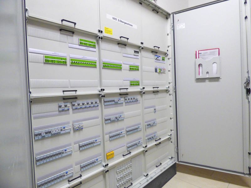 Installation elektrischer Gebäudeausrüstung