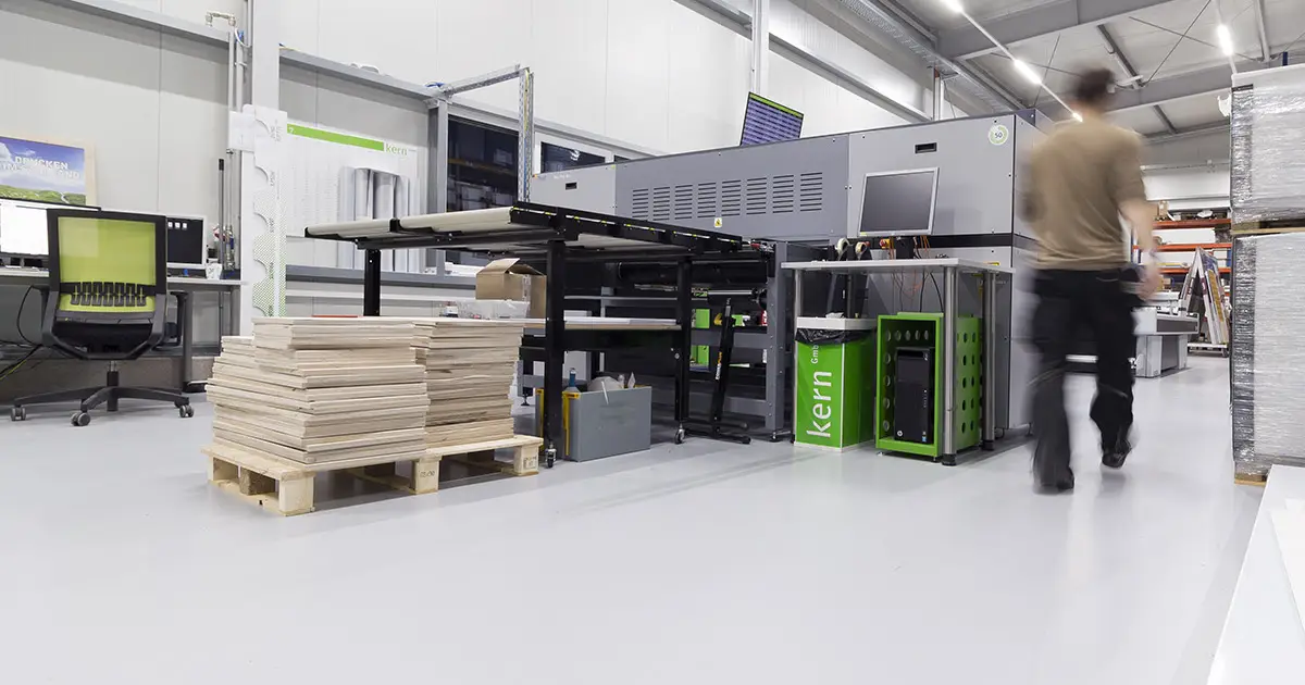 POS-Displays und Messesysteme