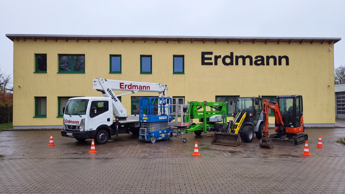 Arbeitsbühnen im Maschinenpark