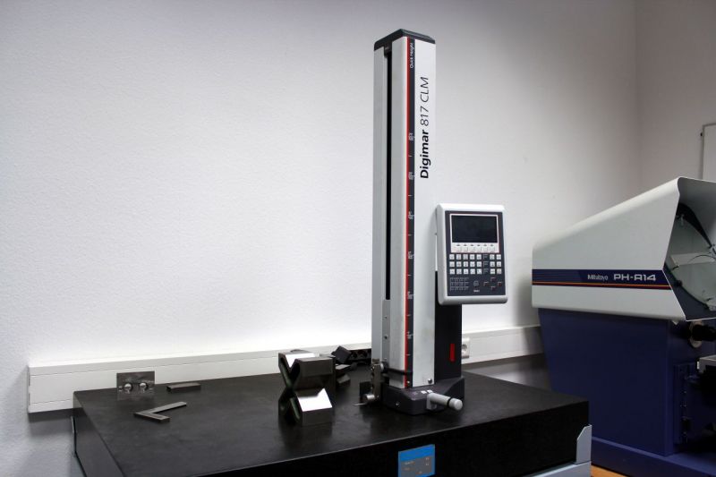 Height gauge Digimar 817 CLM