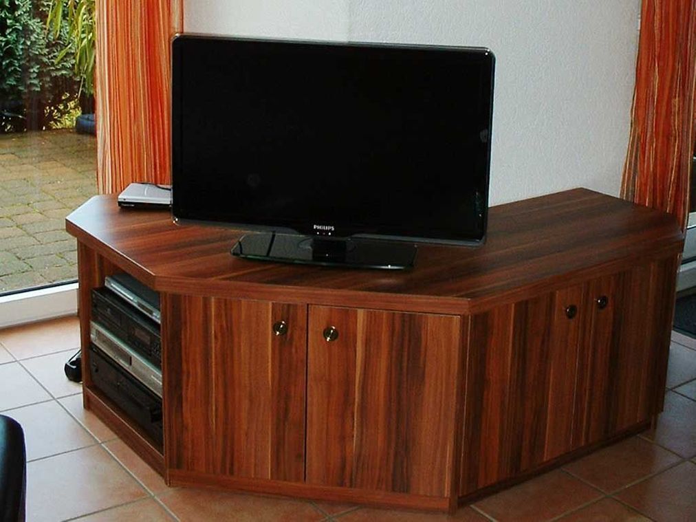 Küchenzeile aus Holz