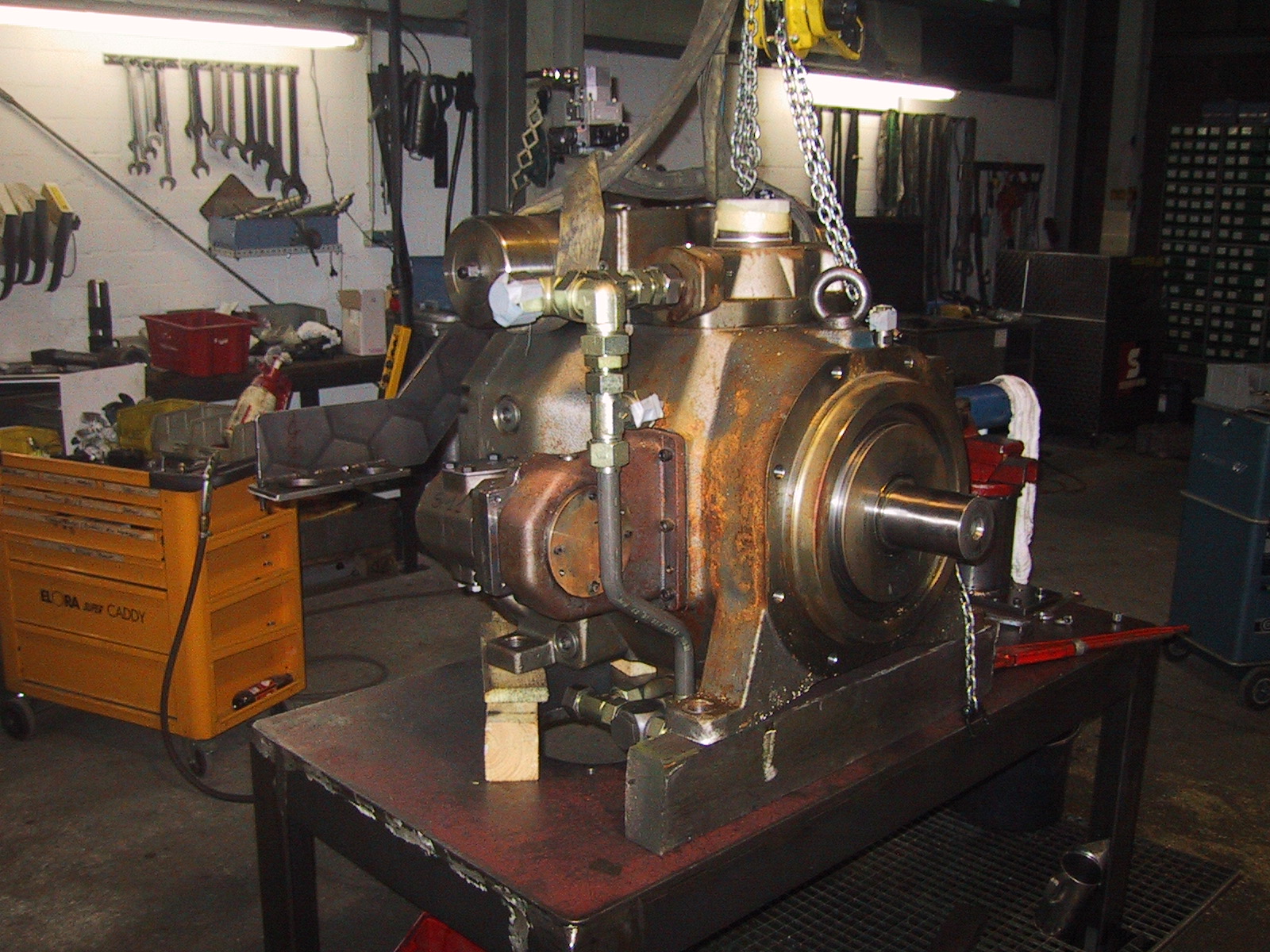 Wartung und Reparatur hydraulischer Komponenten