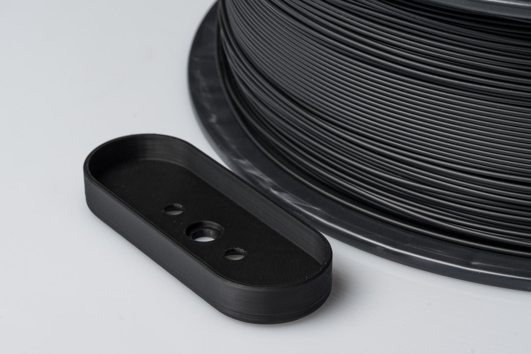 FDM-Bauteil mit Filament