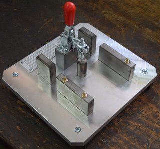 Manual welding fixture