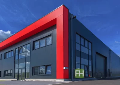 Produktionshalle mit Büro in Lage