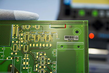 Labeling for traceability in production