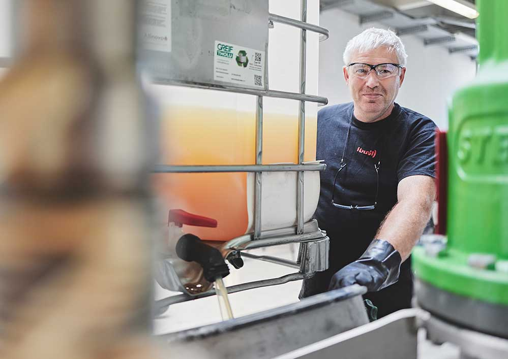 Abfüllung professioneller Reinigungschemie
