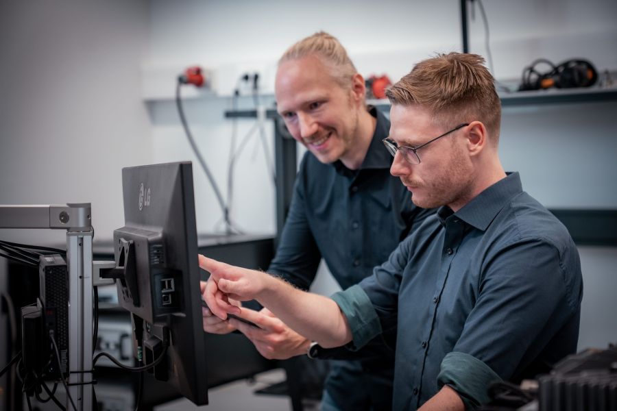 Laborbereich für Elektronikentwicklung
