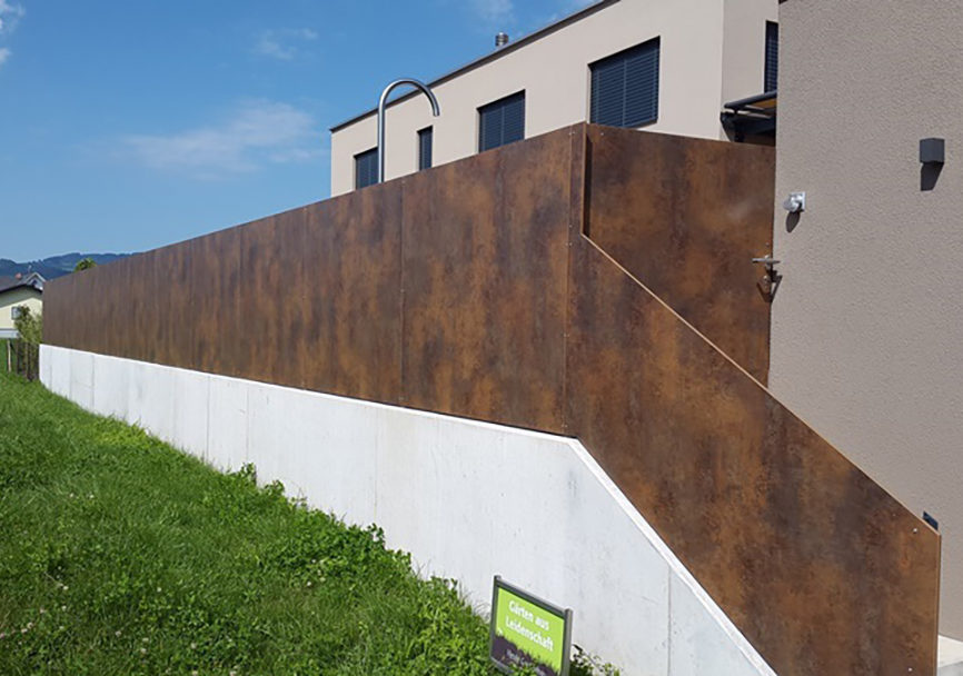 Sichtschutzwand mit Vollkernplatte