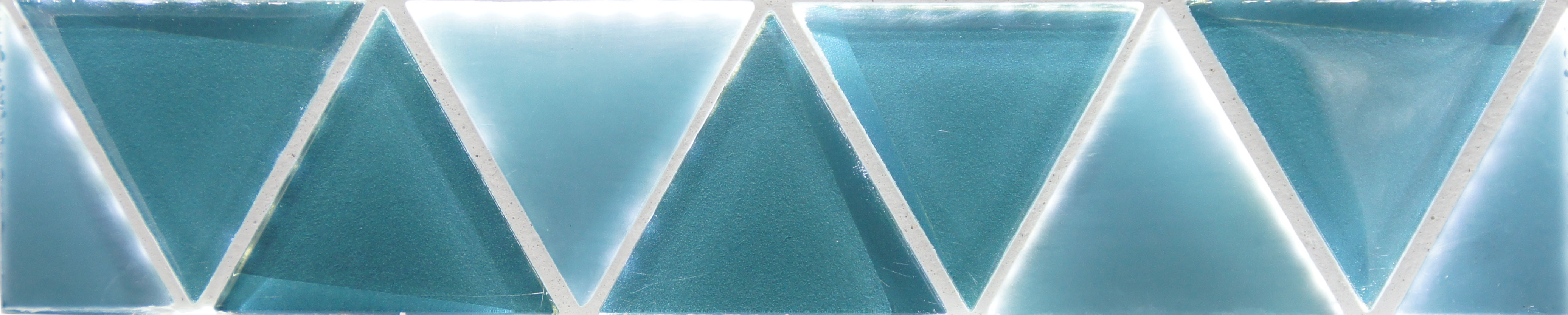 Leuchtmosaik-Fliese L'ANTIC COLONIAL EFFECT TRIANGLE EMERALD