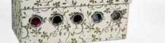 Eyelet machine for packaging
