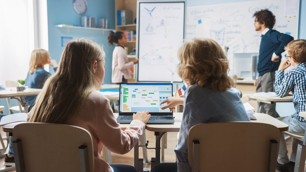 Aufbereitete IT-Hardware für Schul-IT