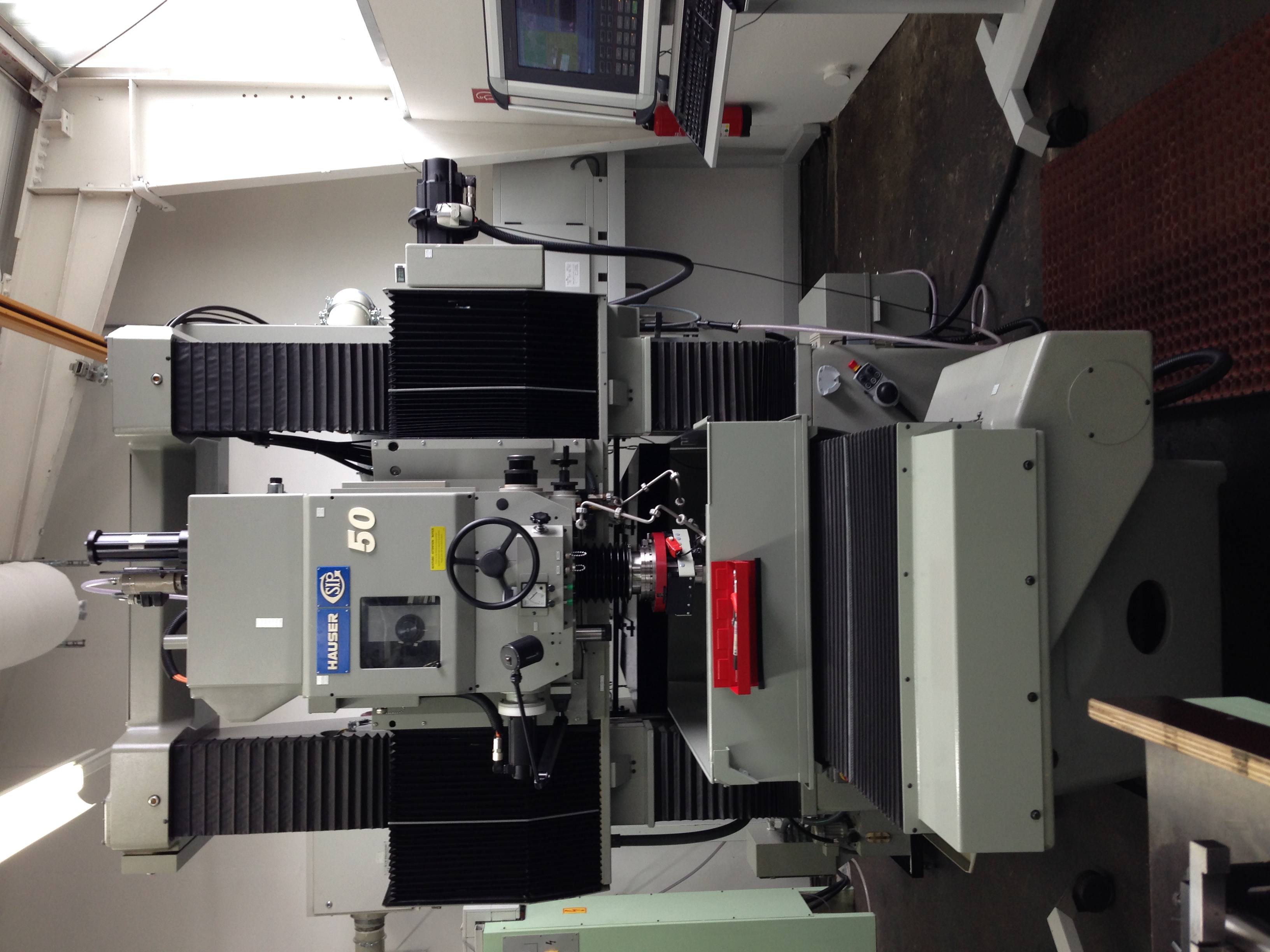 Hauser S50 Koordinatenschleifmaschine mit ADCOS CNC 800 Steuerung