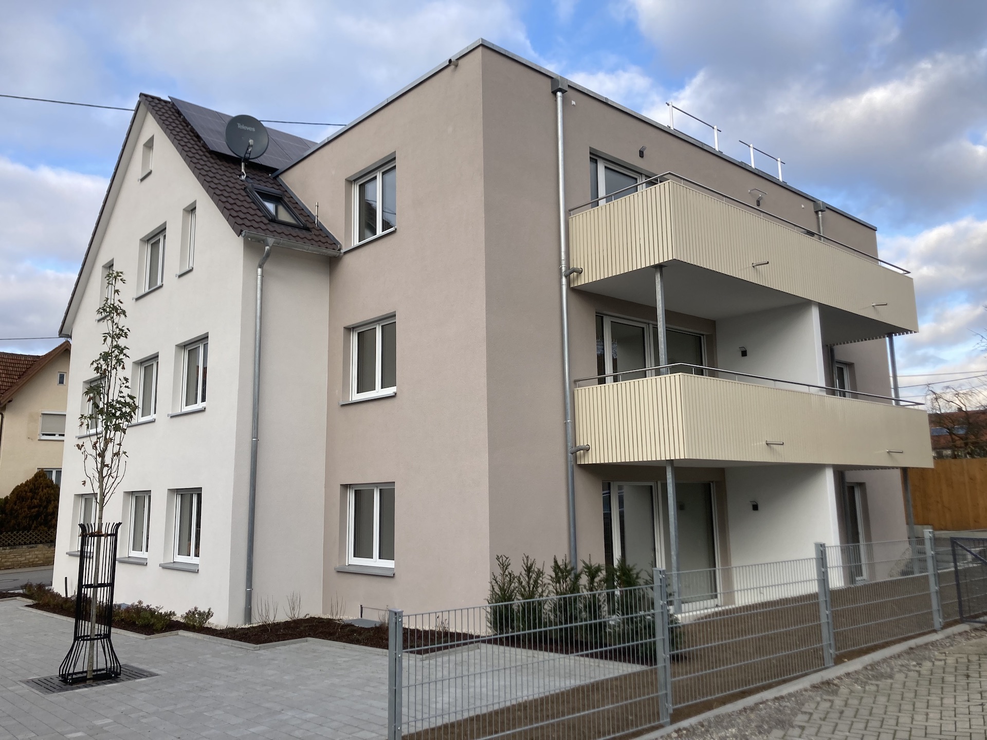 Mehrfamilienhaus Walddorfhäslach, Wärmepumpe und PV-Anlage