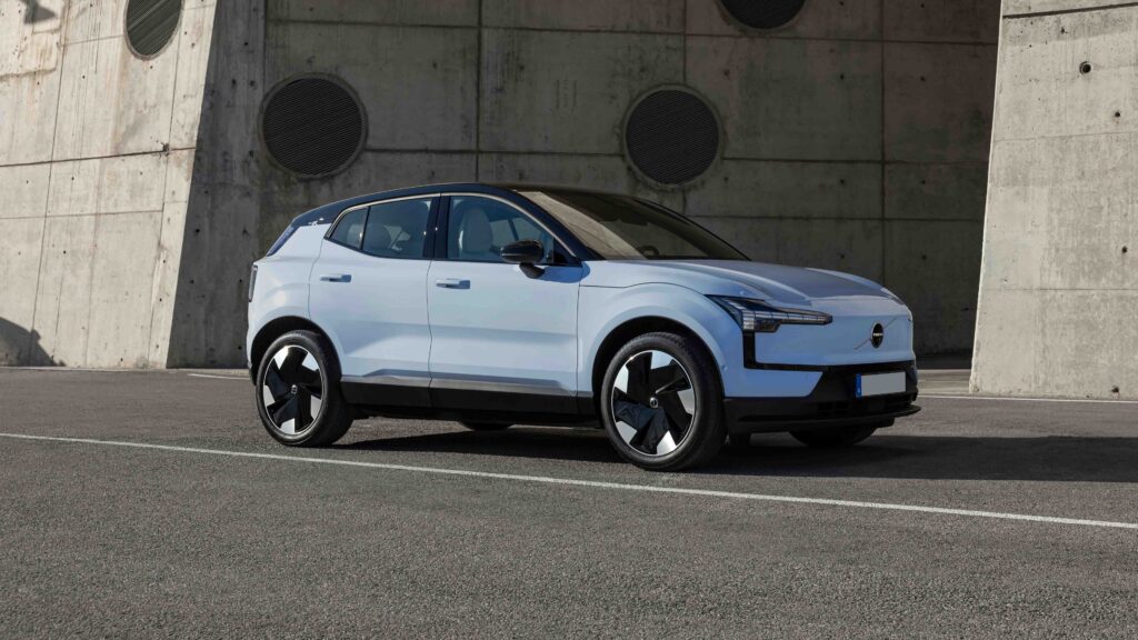 VOLVO EX30