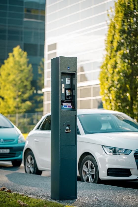 Parksäule mit TFT-Display