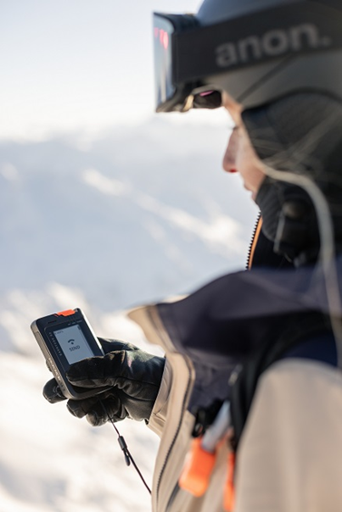 Lawinensuchgerät mit LCD-Display