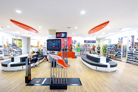 FiTZi® Mess-Kiosk für Footwear-Fitting mit Druckmessplatte, Kamera- und Beleuchtungseinheit