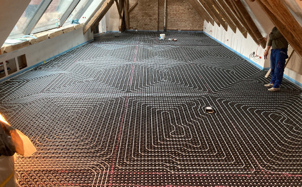 Fußbodenheizung als Teil moderner Gebäudetechnik