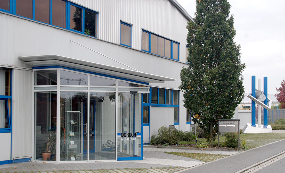 Firmensitz Adelsdorf