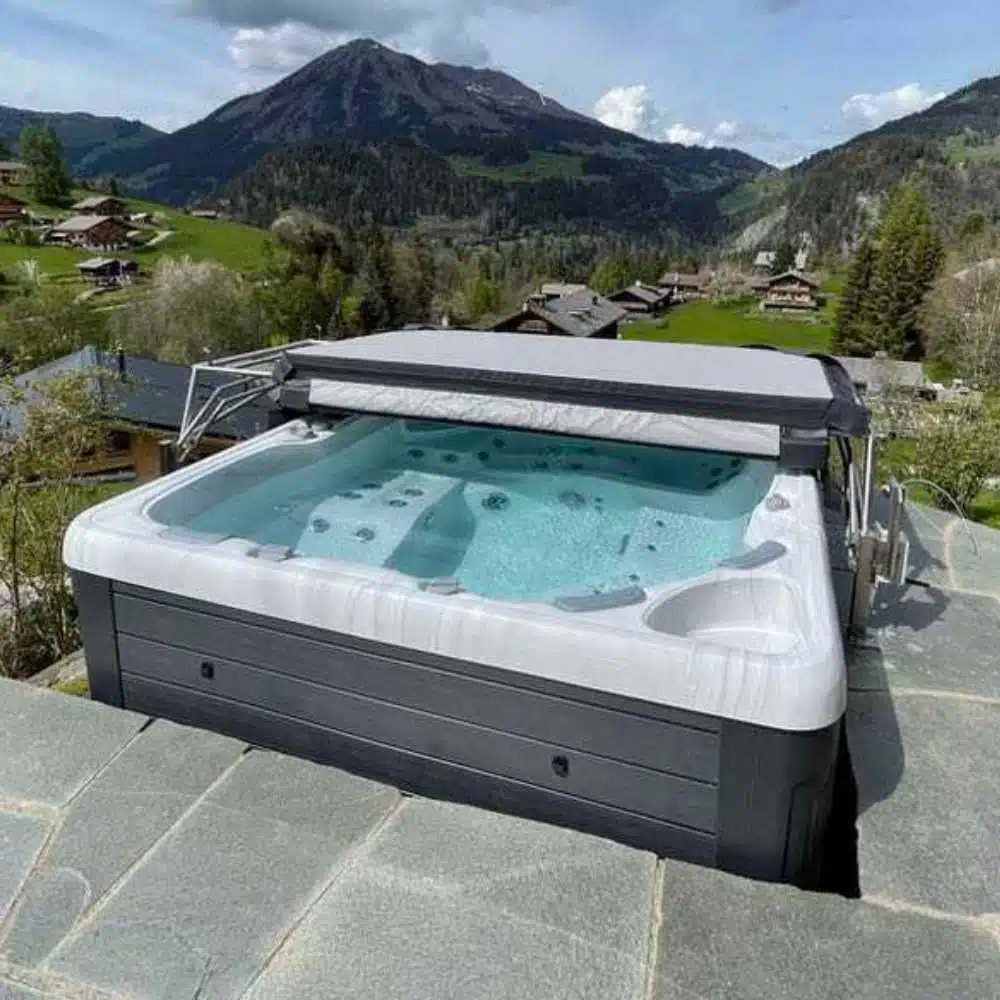 Spa mit Abdeckung