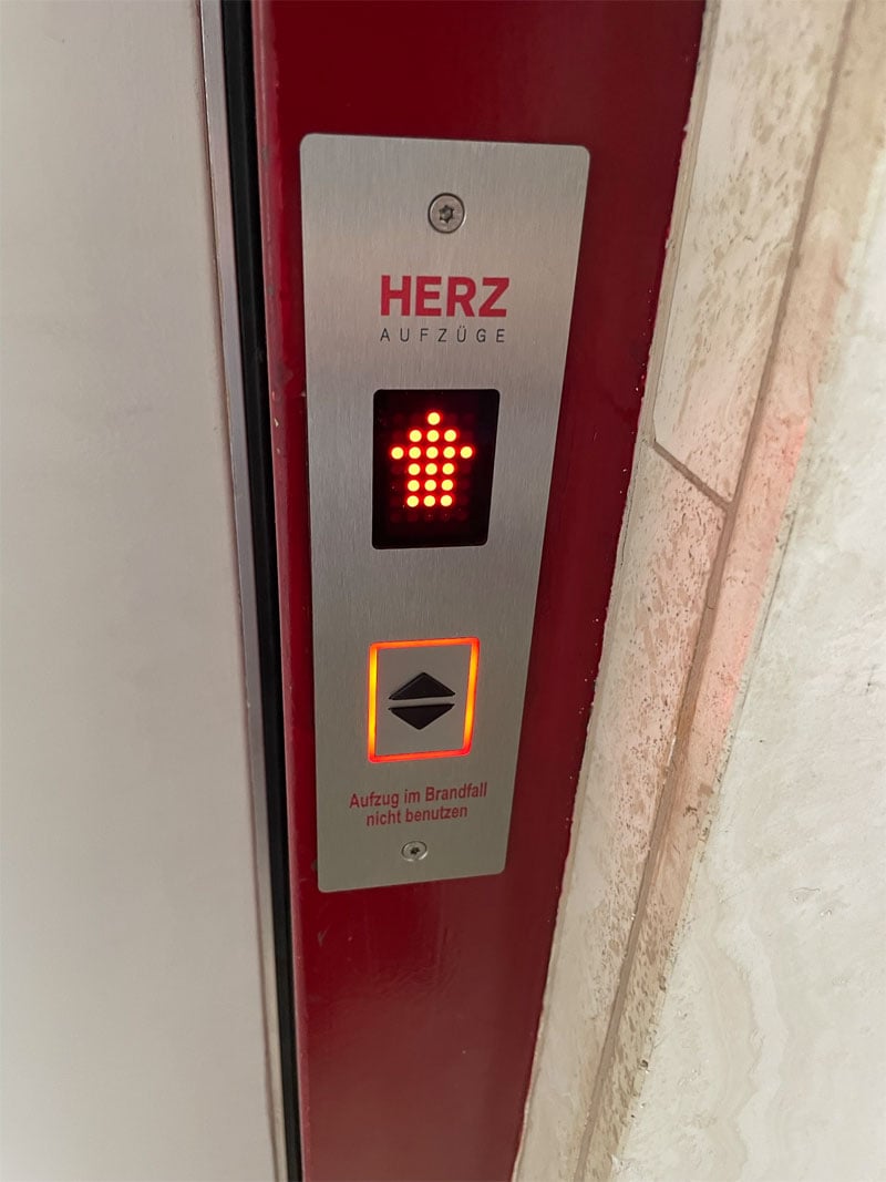 Außenruftableau einer Aufzugsanlage