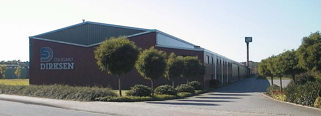 Industriehalle in feuerverzinkter Ausführung (120 t Stahl in 8 Wochen)