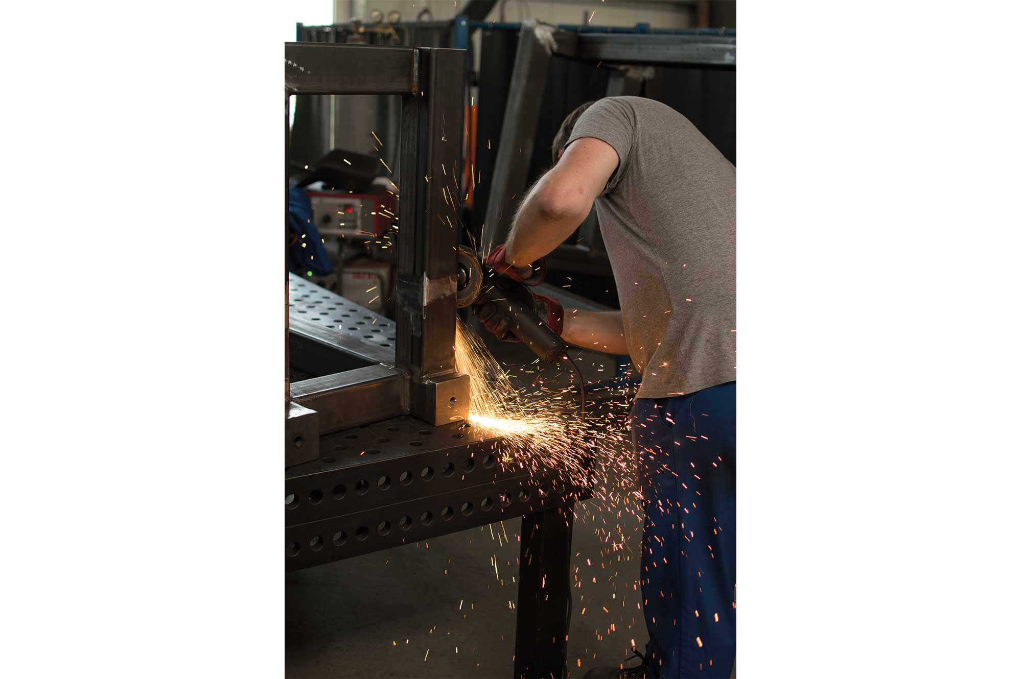 Agrartechnik (Einstreuanlage, Strohhäcksler)