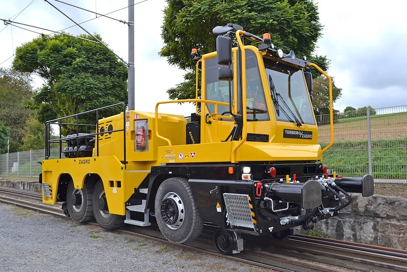 Road/Rail-Traktor (RR)