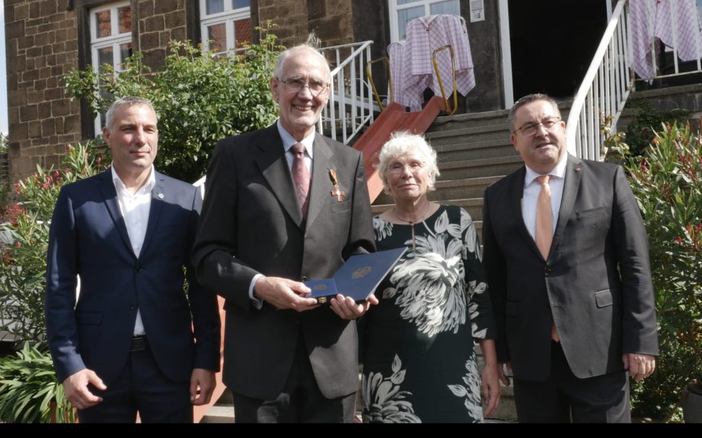 Ehrung Verdienstkreuz am Bande