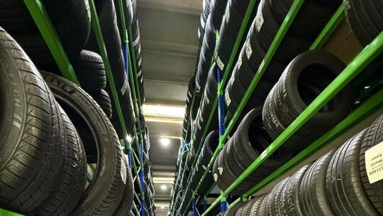 Lageroptimierung im Pneuhaus Luegisland AG