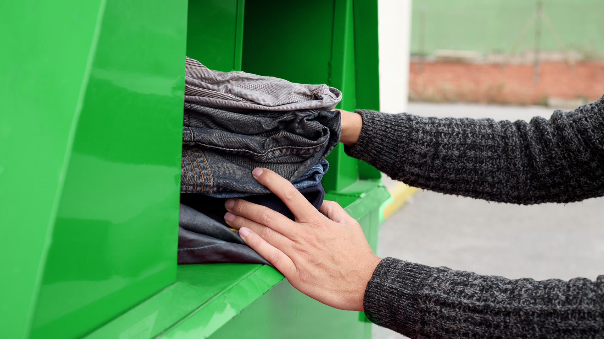 Altkleidersammlung und Recycling