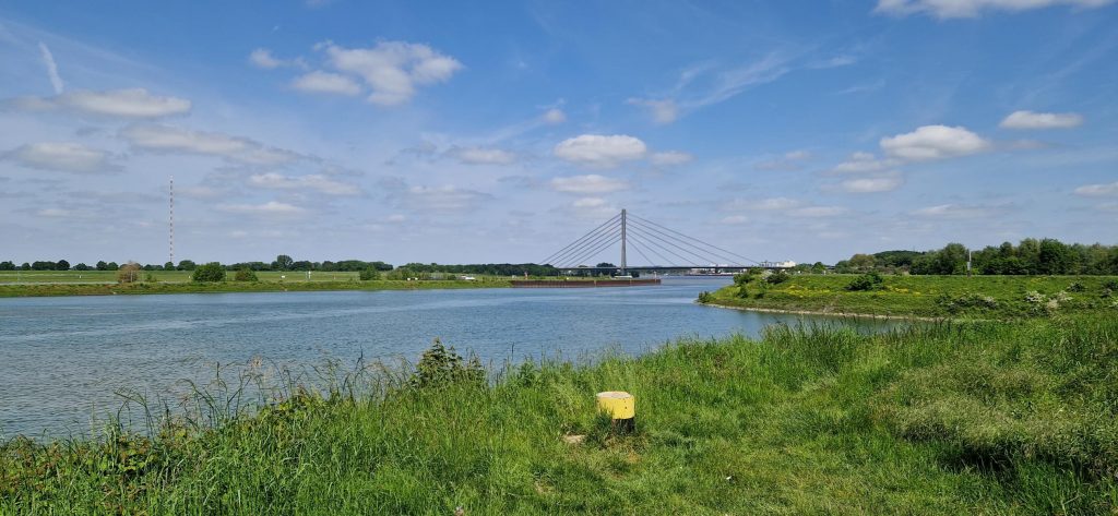Application on the Rhine – water protection
