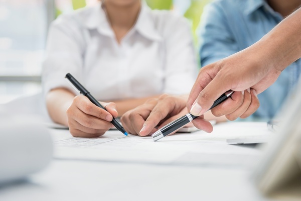 Dienstleistungen: Entwicklung und Tests
