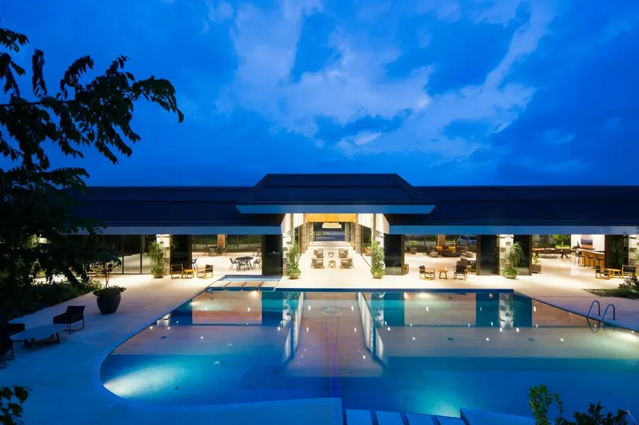Hotel & Hospitality