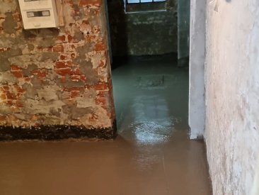 Estrichtrocknung nach Wasserschäden
