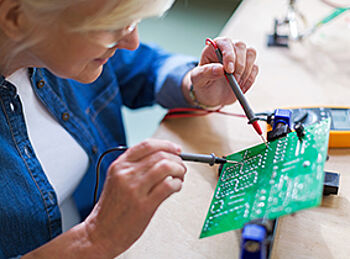 Service: Reparatur und Teileversand