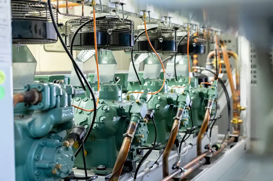 Multi-connected refrigeration system