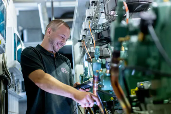 Refrigeration system maintenance
