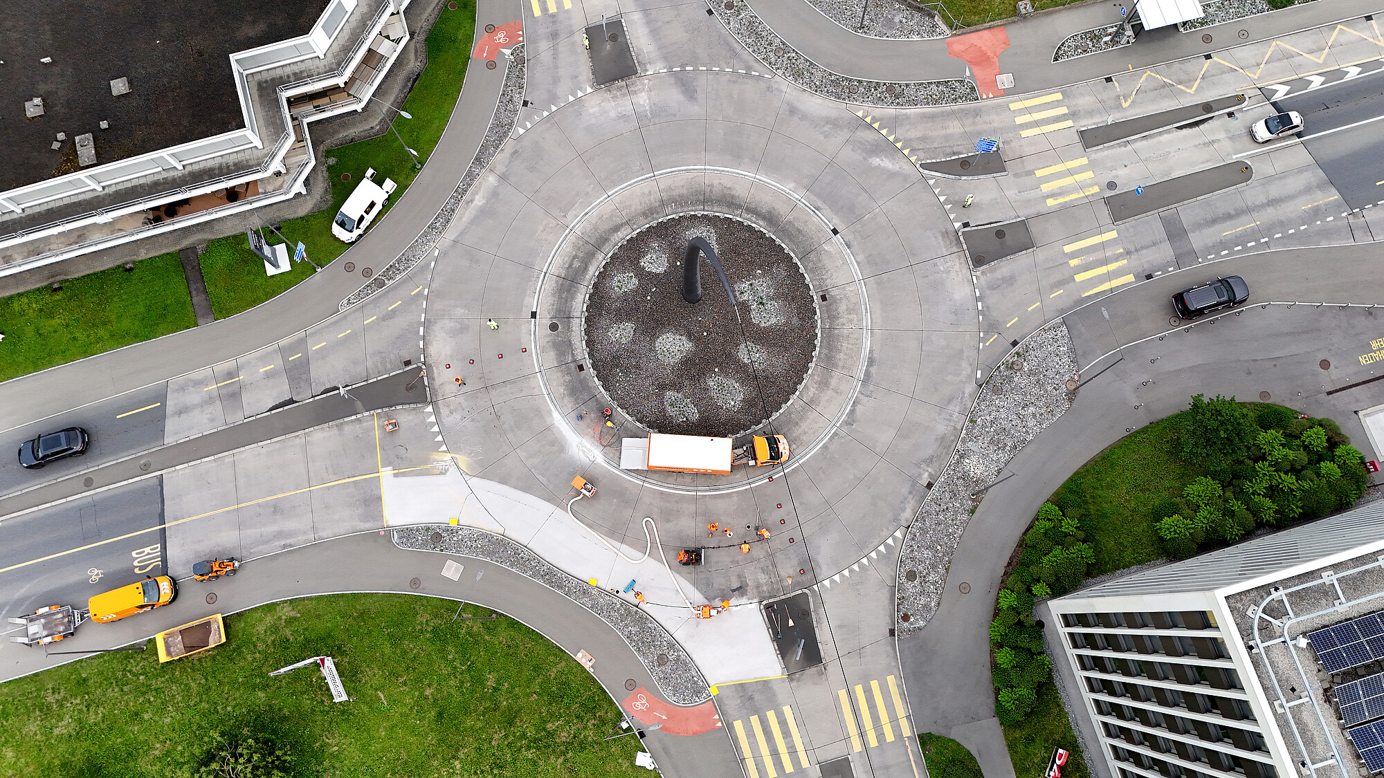 Beschichteter Verkehrskreisel Längenbold, Root