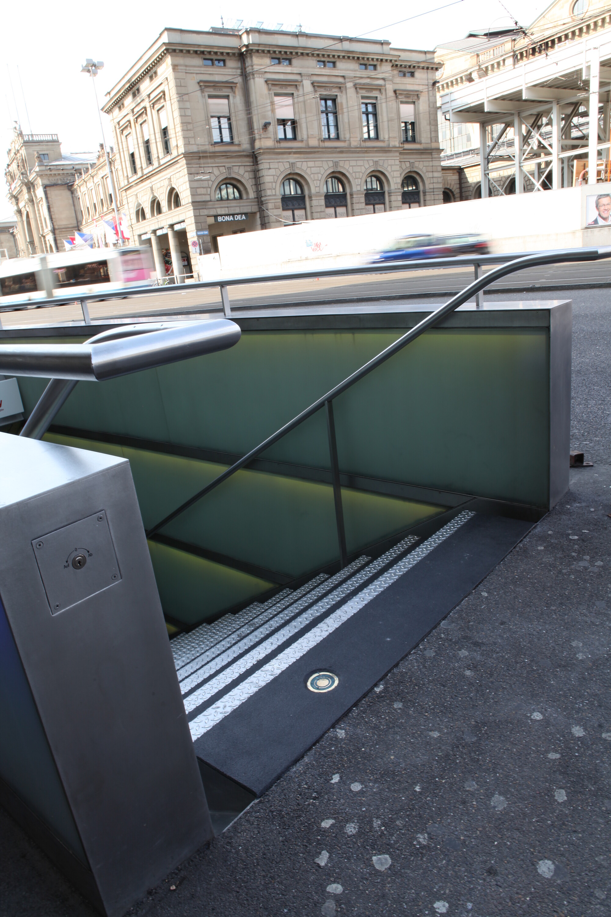 Treppensanierung Hauptbahnhof Zürich – Trittkante