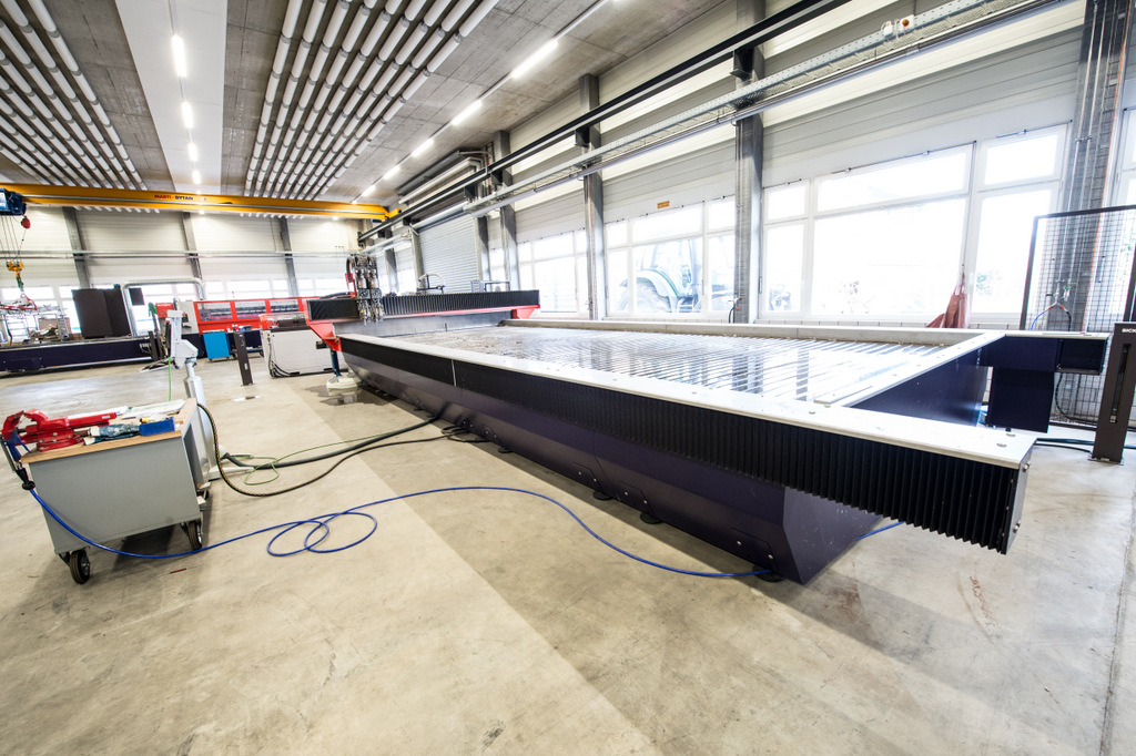 Wasserstrahlanlage 8000 x 3000 mm