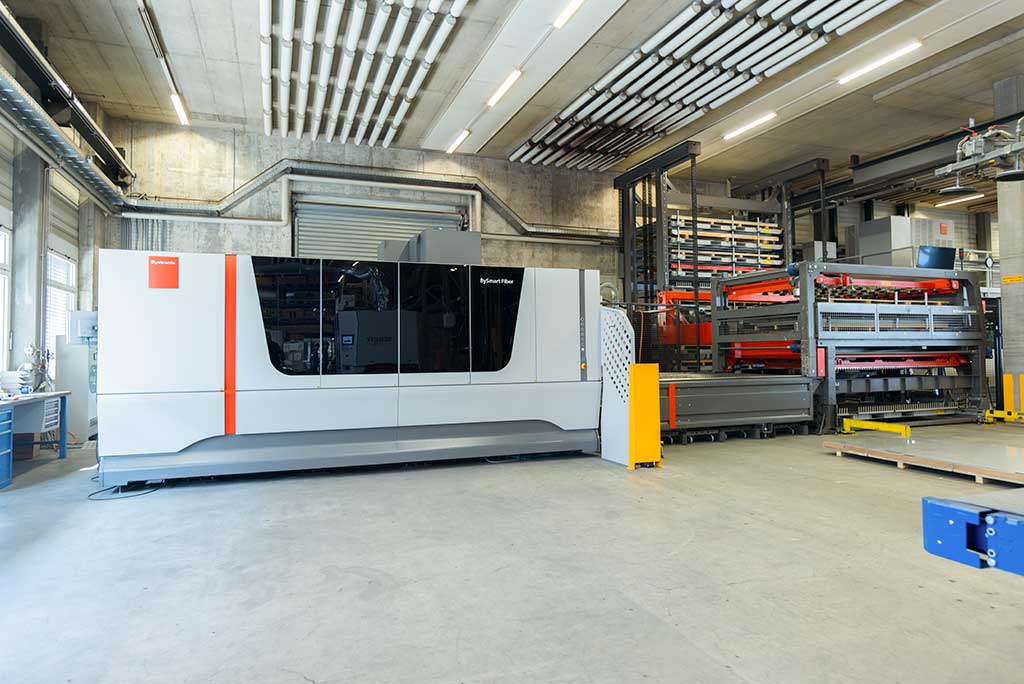 BySmart Fiber mit 12 kW und automatischem Blechlager
