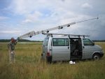 Vierkant-Kurbelmast FG 150 auf VW Bus montiert