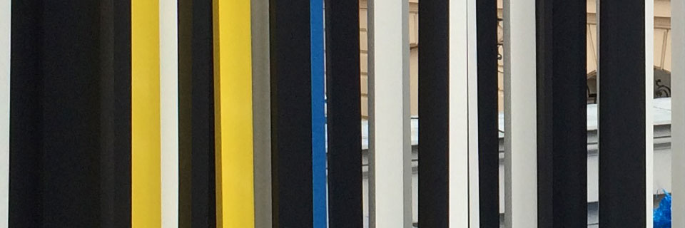 Kunst im Auftrag: geformtes, geschweißtes 4-mm-Alublech