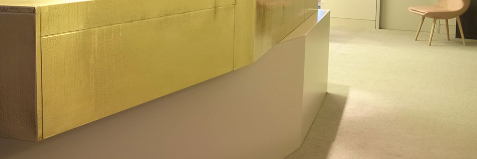 Tresen aus 4-mm-Kupferblech, gekantet und geschweißt